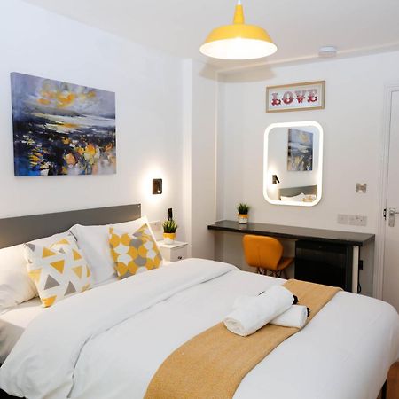 New Luxury Rooms In The Heart Of London Next To Shops, Cafes, Bars & Metro With Shared Bathrooms 外观 照片
