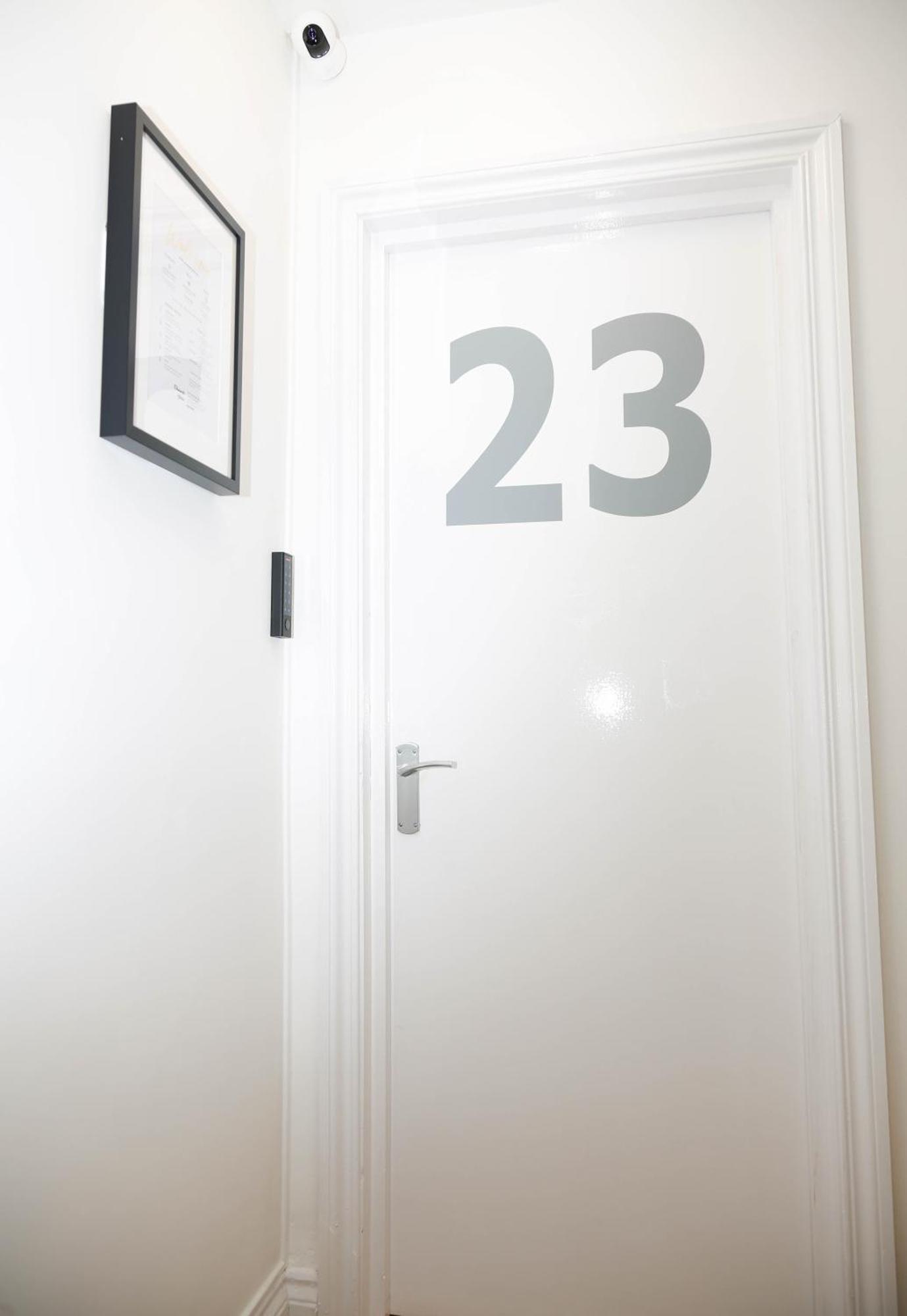 New Luxury Rooms In The Heart Of London Next To Shops, Cafes, Bars & Metro With Shared Bathrooms 外观 照片