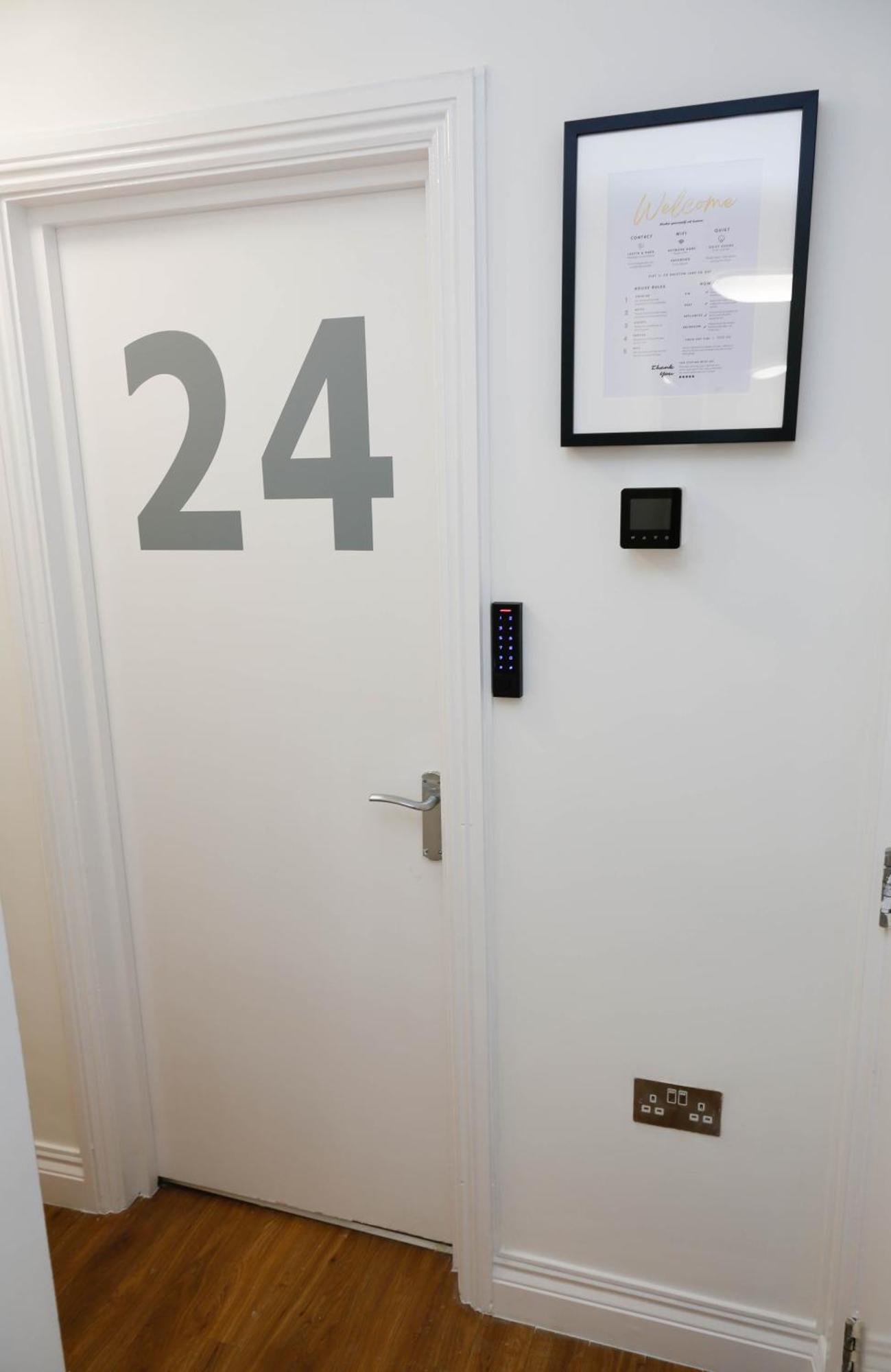 New Luxury Rooms In The Heart Of London Next To Shops, Cafes, Bars & Metro With Shared Bathrooms 外观 照片